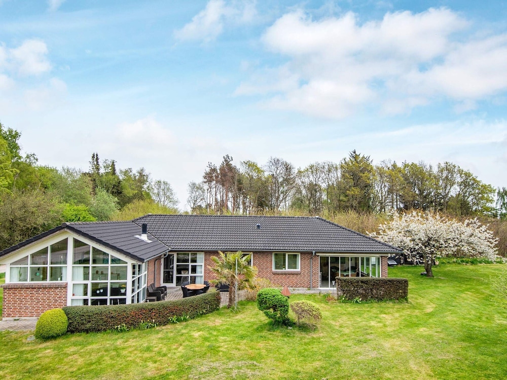 Cozy Beach House Retreat By Traum Ferienwohnungen — 4-Star Luxury Hotel in Grenaa, Denmark
