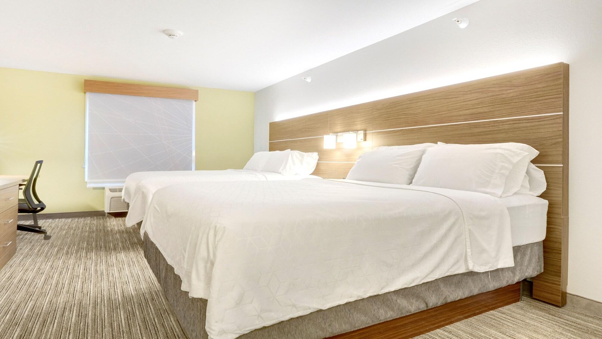 Holiday Inn Express & Suites Portland by IHG - photo 12