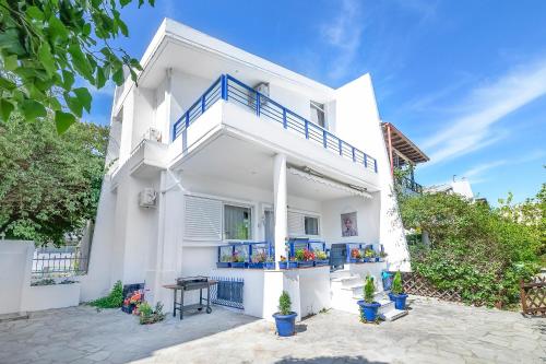 Philippos House Pefkochori — 4-Star Luxury Hotel in Pefkochori, Greece