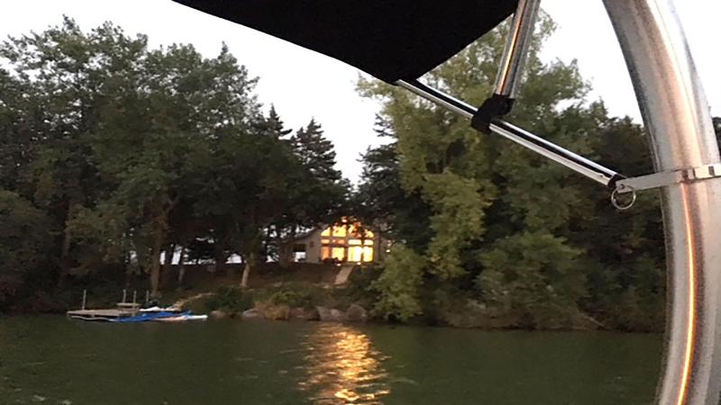 Lakefront Hideaway - photo 4