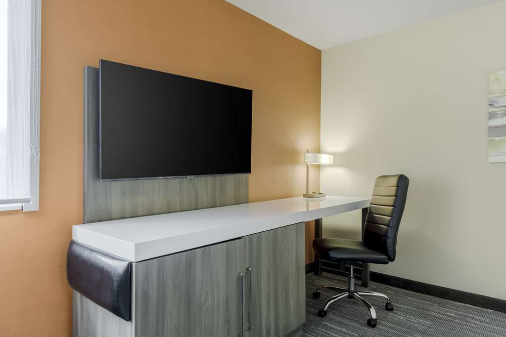 Best Western Plus Renton Inn - photo 16