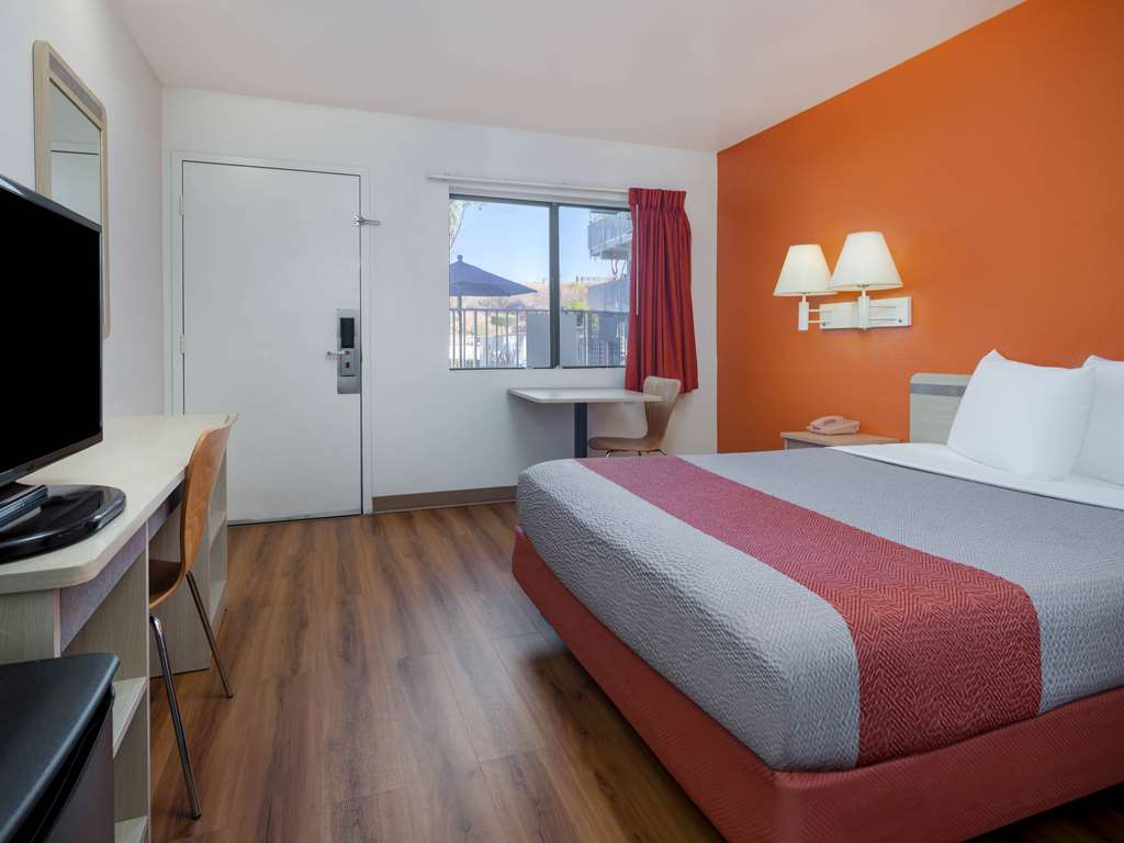 Motel 6 Oceanside CA - photo 11