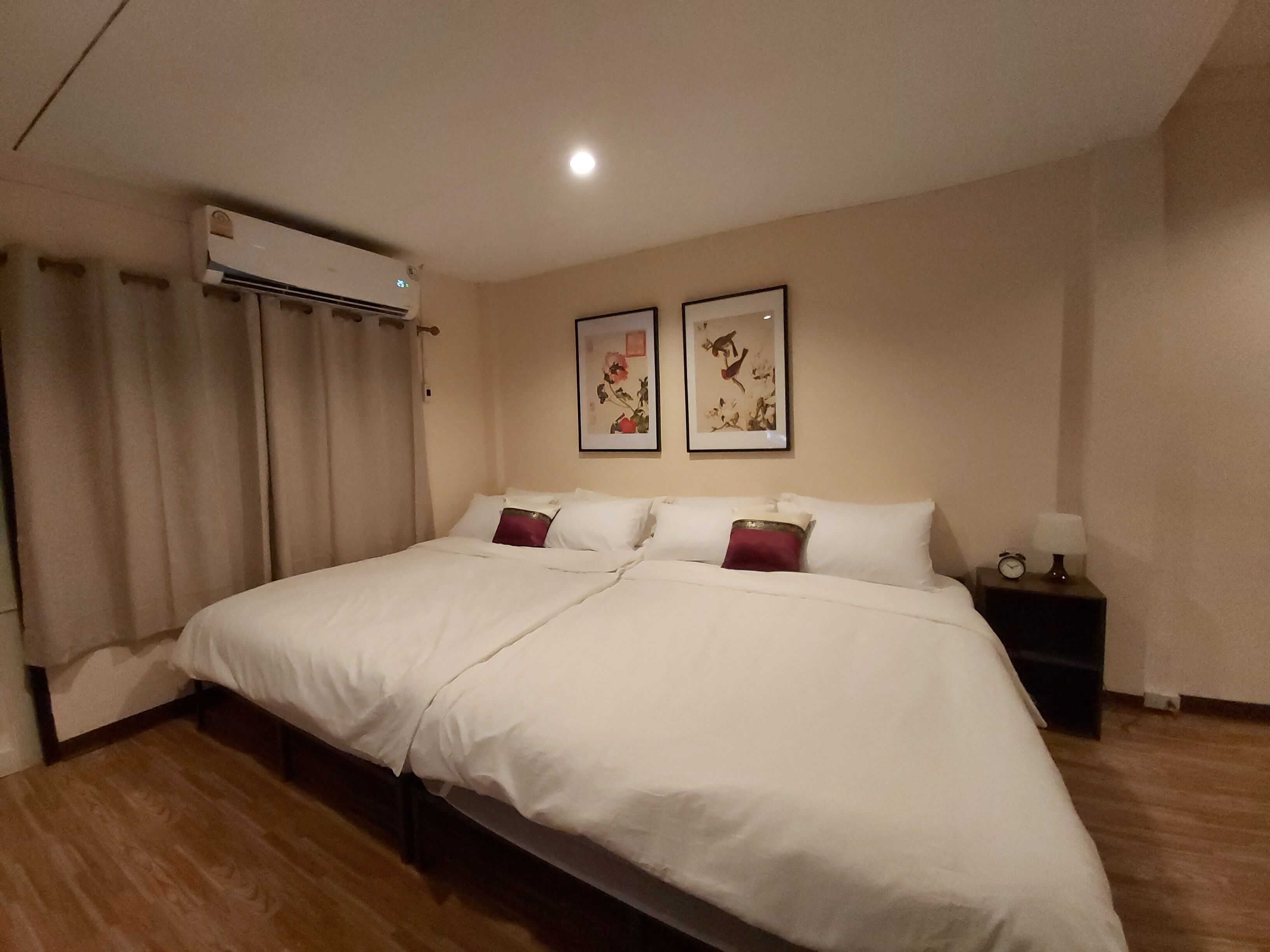 Real Bangkok Guesthouse Private 3BR Home 3 Min to BTS Ratchathewi