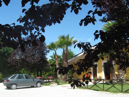 B & B Oasi — 4-Star Luxury Hotel in Rosciano, Italy