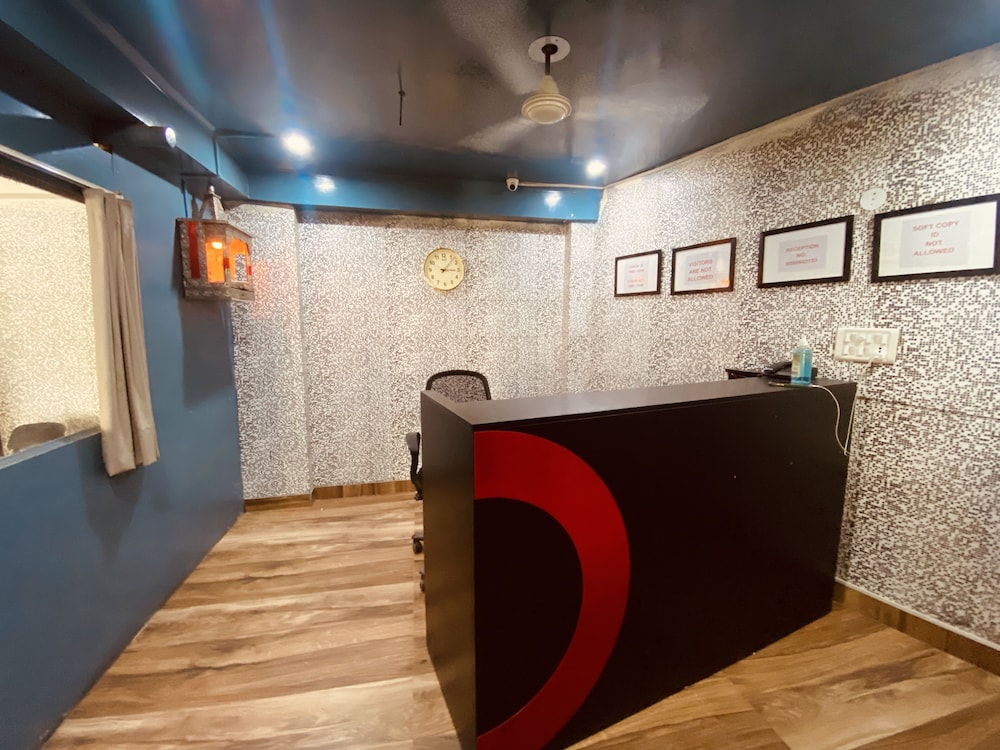 Hotel Red Chilly - last minute hotel in New Delhi