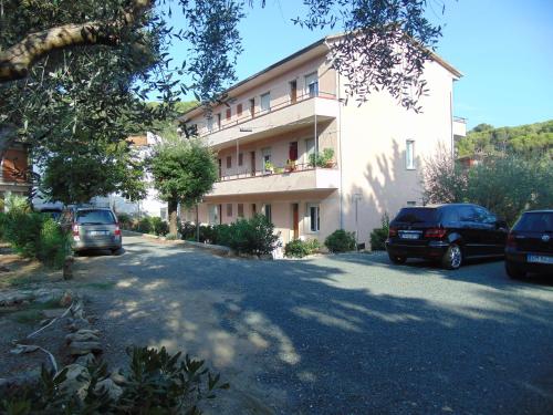 Appartamento il Geranio — 4-Star Luxury Hotel in Quercianella, Italy