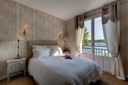 Les Eaux Qui Rient - carbon neutral hotel in Sanguinet