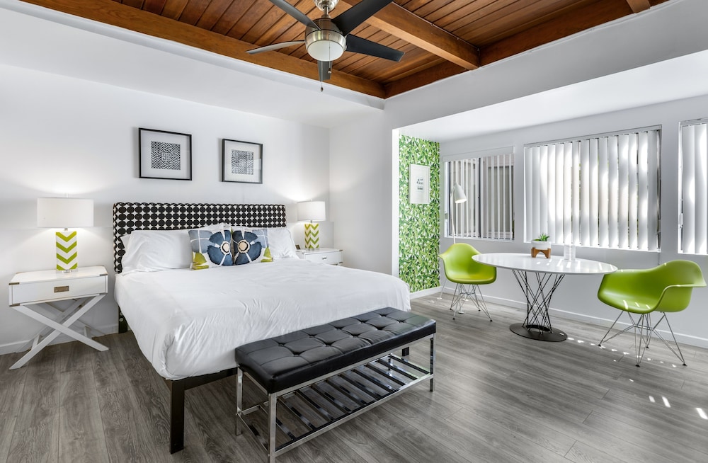 The Three Fifty Hotel - photo 15