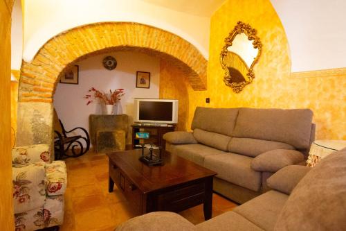 Casa Rural Villa Vieja — 4-Star Luxury Hotel in Botija, Spain