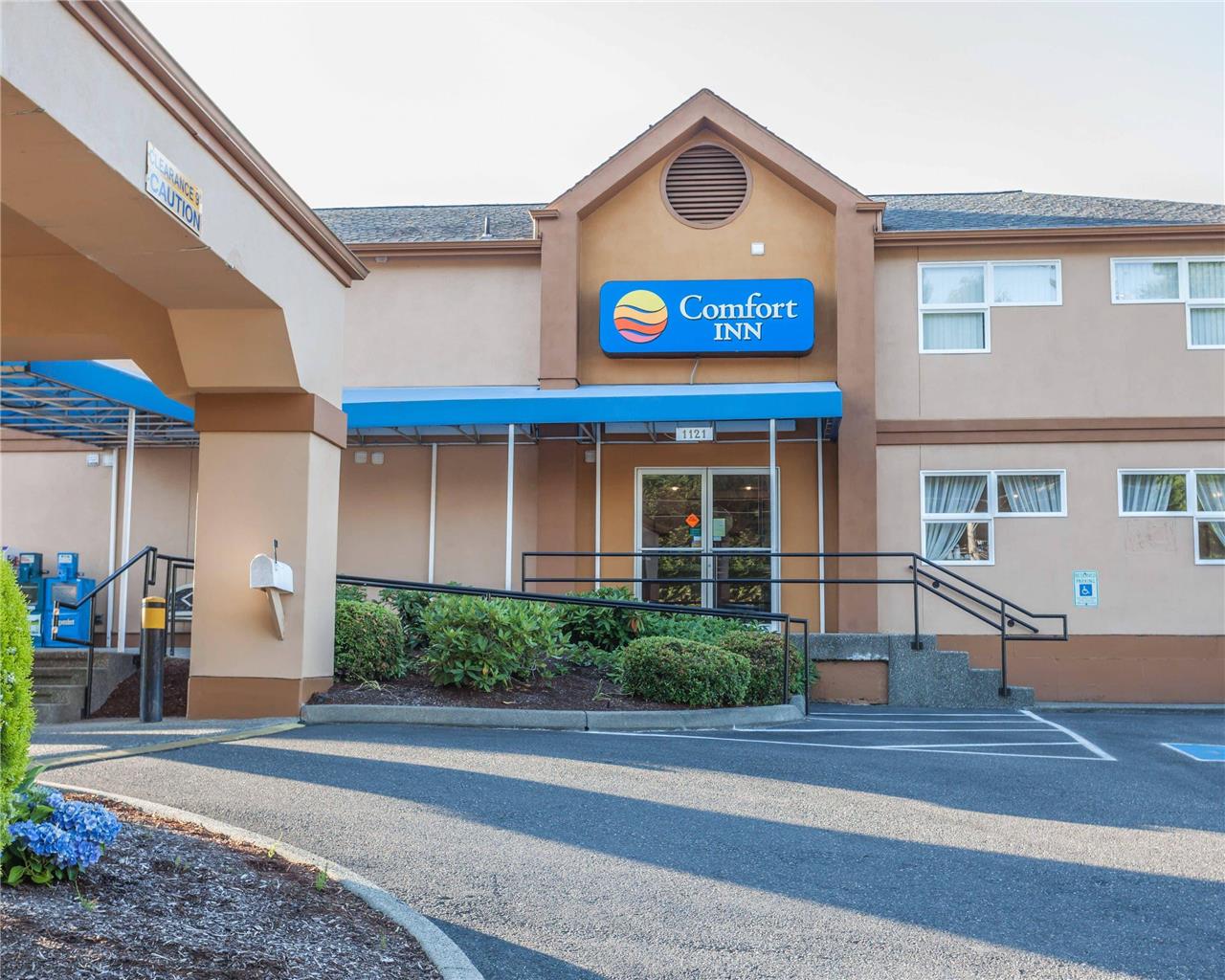 Comfort Inn On the Bay - photo 3
