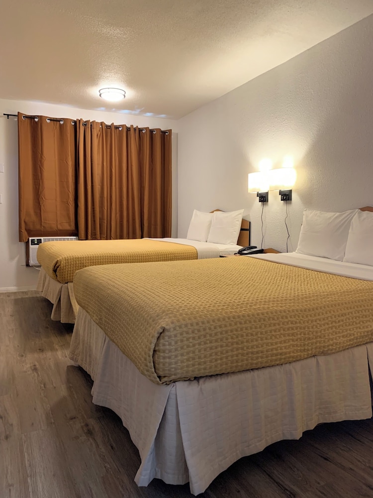 Motel 8 Willcox - photo 14