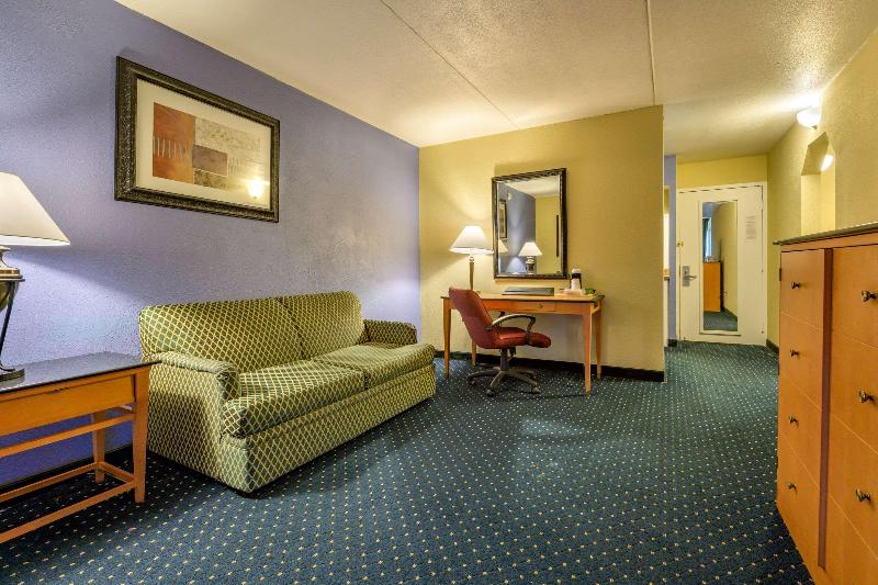 Inn At Lebanon - photo 18