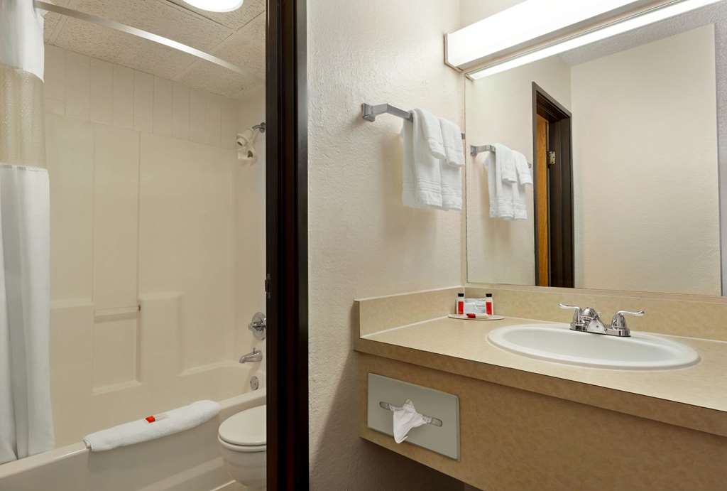Howard Johnson by Wyndham Billings - photo 21
