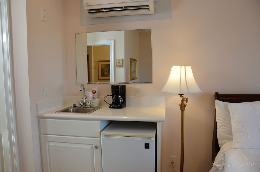The Sunset Inn - photo 40