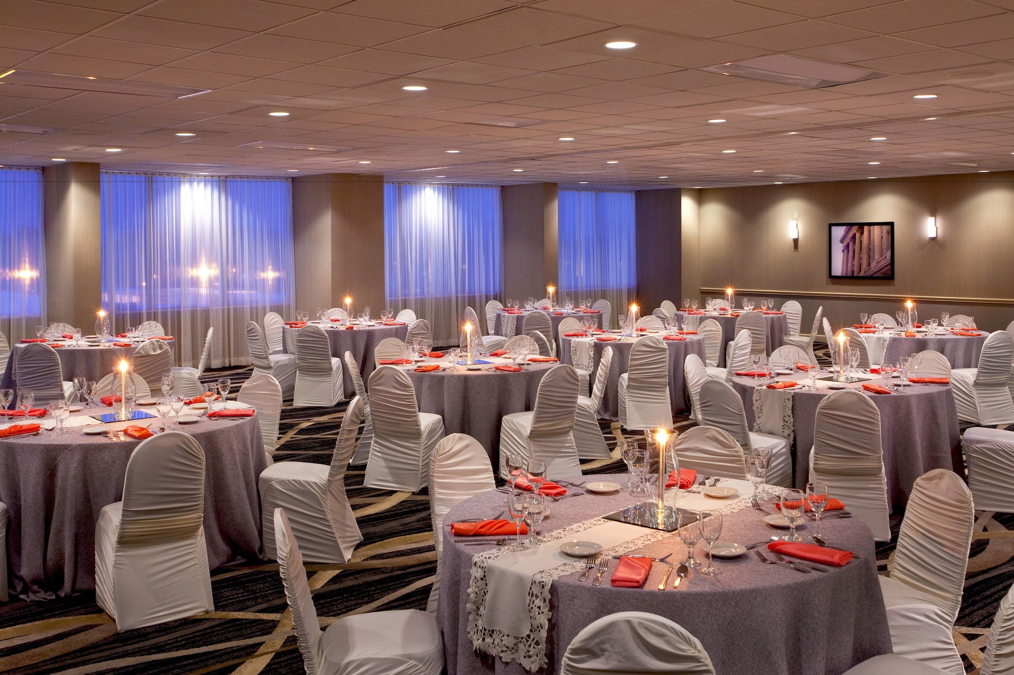 Four Points by Sheraton Cleveland Airport - photo 13