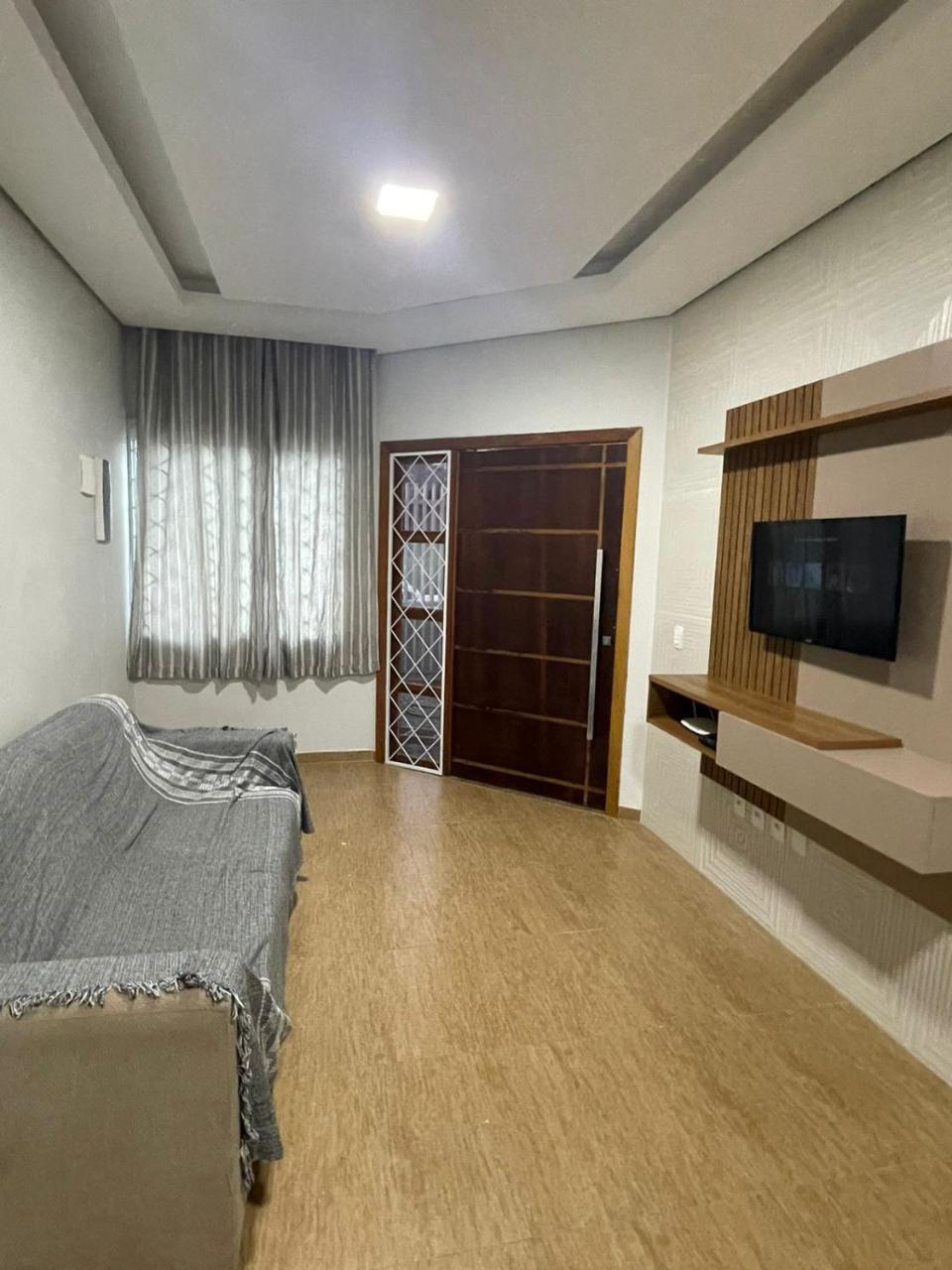 Triplex Com Salão De Festas À 1.3 Km Da Praia
