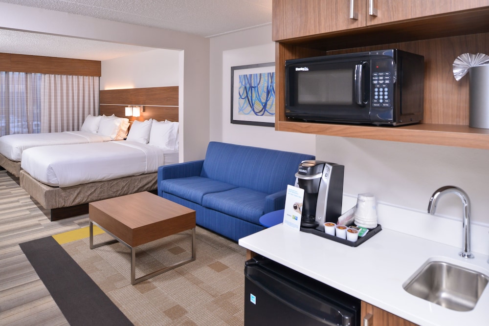 Holiday Inn Express & Suites Indianapolis Dtn Conv Ctr Area by IHG - photo 33