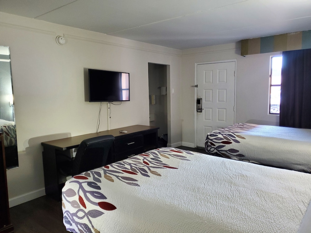Relax Inn Little Rock - photo 10