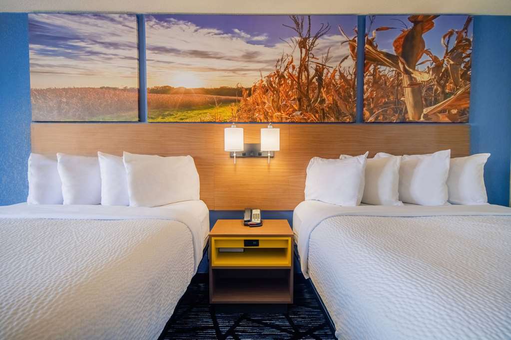 Days Inn by Wyndham Evansdale Waterloo - photo 17