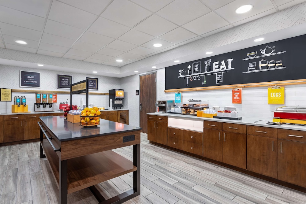 Hampton Inn & Suites Richmond IN - photo 34