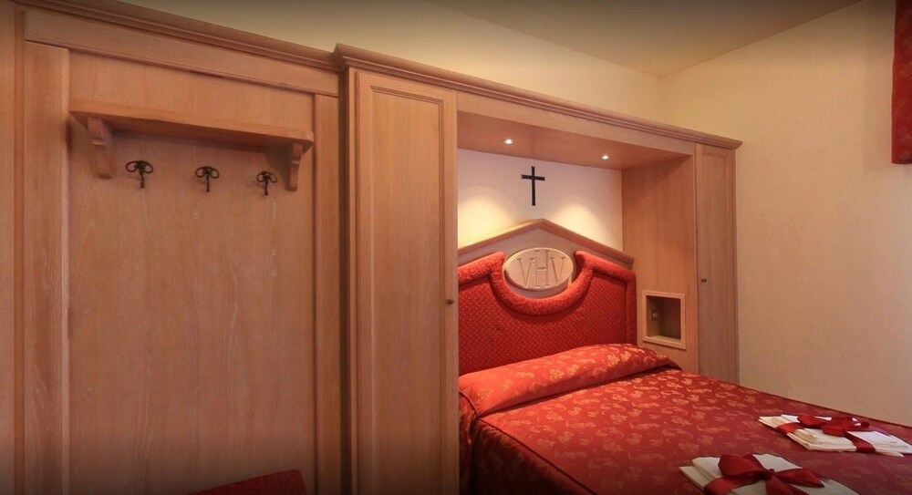 Hotel Villa Verde — Assisi — photo 4