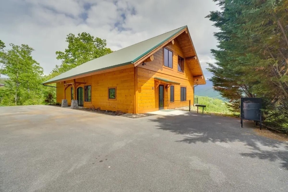 Sensational Views 4 Bedroom Cabin by Heavenly Views Resort - photo 43