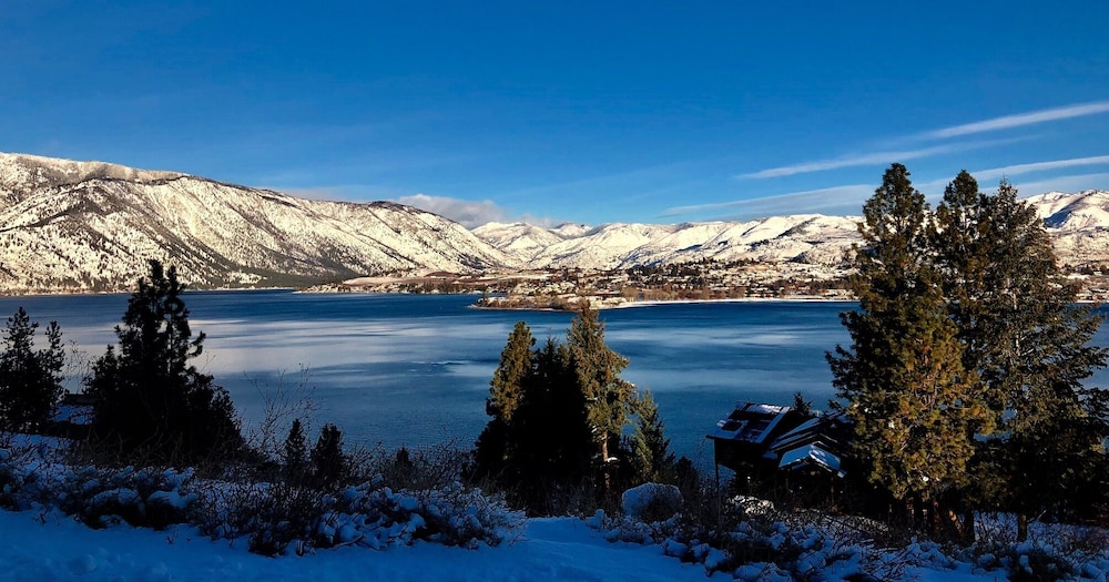 Lakeside Lodge And Suites - photo 38