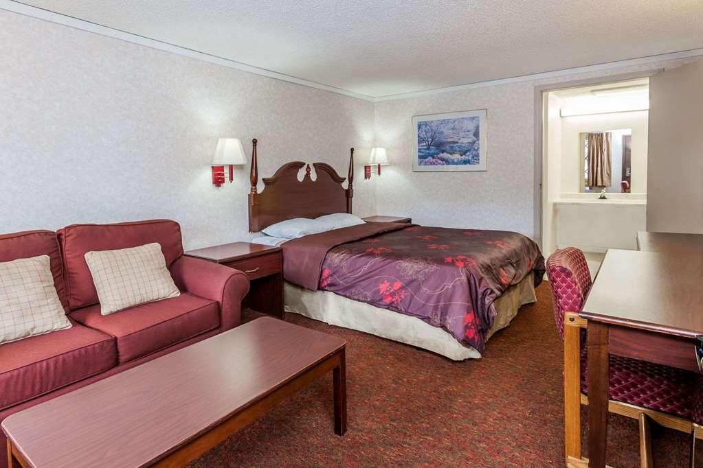 Knights Inn Farmington Hill - photo 7