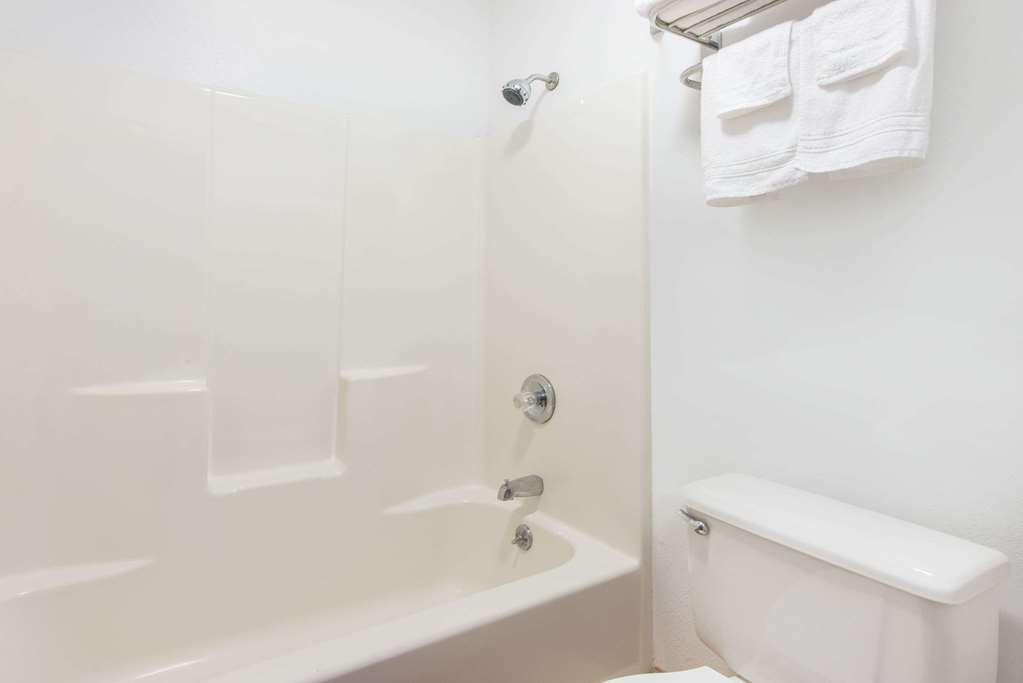 Days Inn Mountain Grove - photo 3