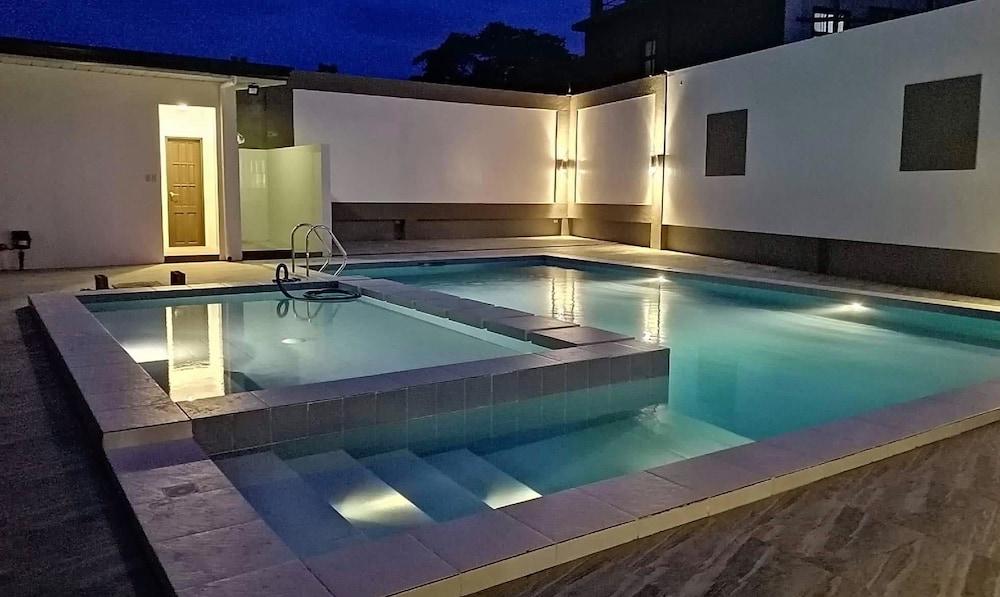 La Casa Ramirez — 4-Star Luxury Hotel in San Vicente, Philippines