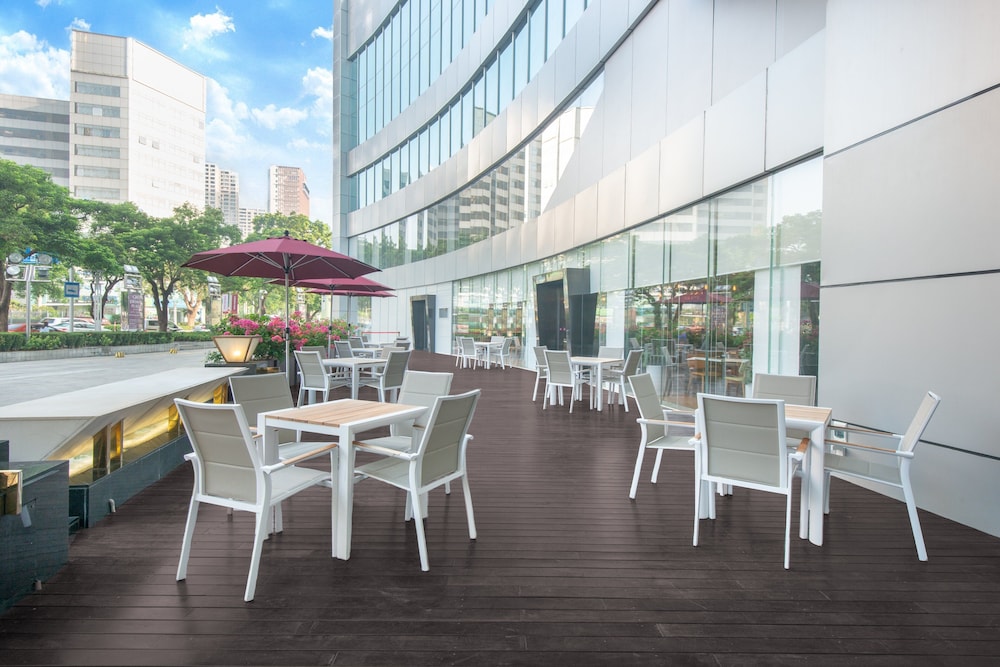 Crowne Plaza Zhuhai City Center by IHG in Zhuhai, People's Republic of China