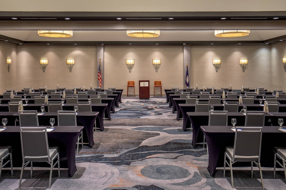 Delta Hotels by Marriott Chesapeake Norfolk - photo 32