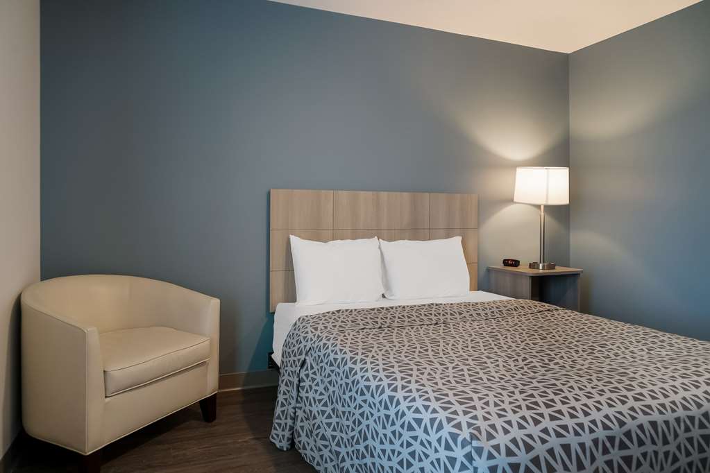 Woodspring Suites Detroit Sterling Heights - photo 29