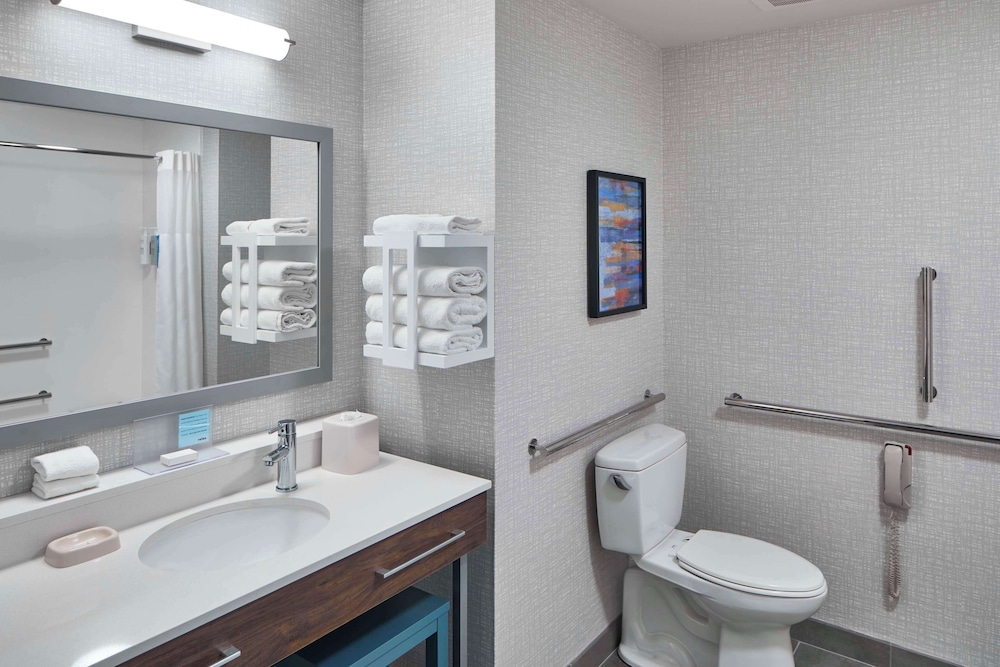 Hampton Inn & Suites Saratoga Springs Downtown - photo 58
