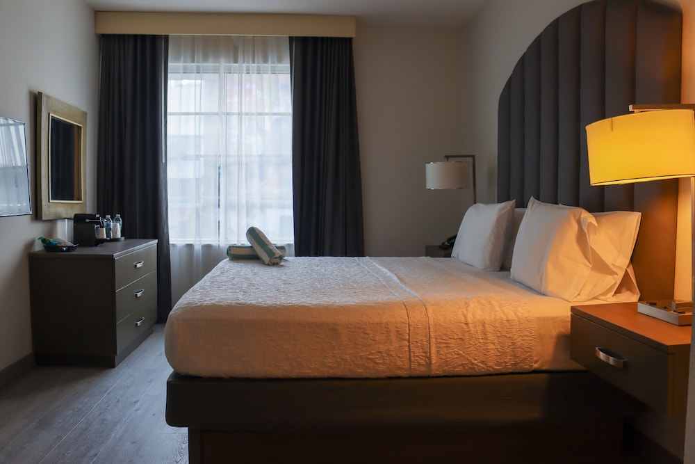 Prime Hotel Claremont - photo 12