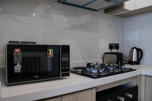 Stylish 1 Bed with Gym and Pool in Kilimani and Lavington