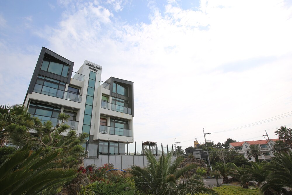 Jeju Jayle Blanc — 4-Star Luxury Hotel in Jeju City, South Korea