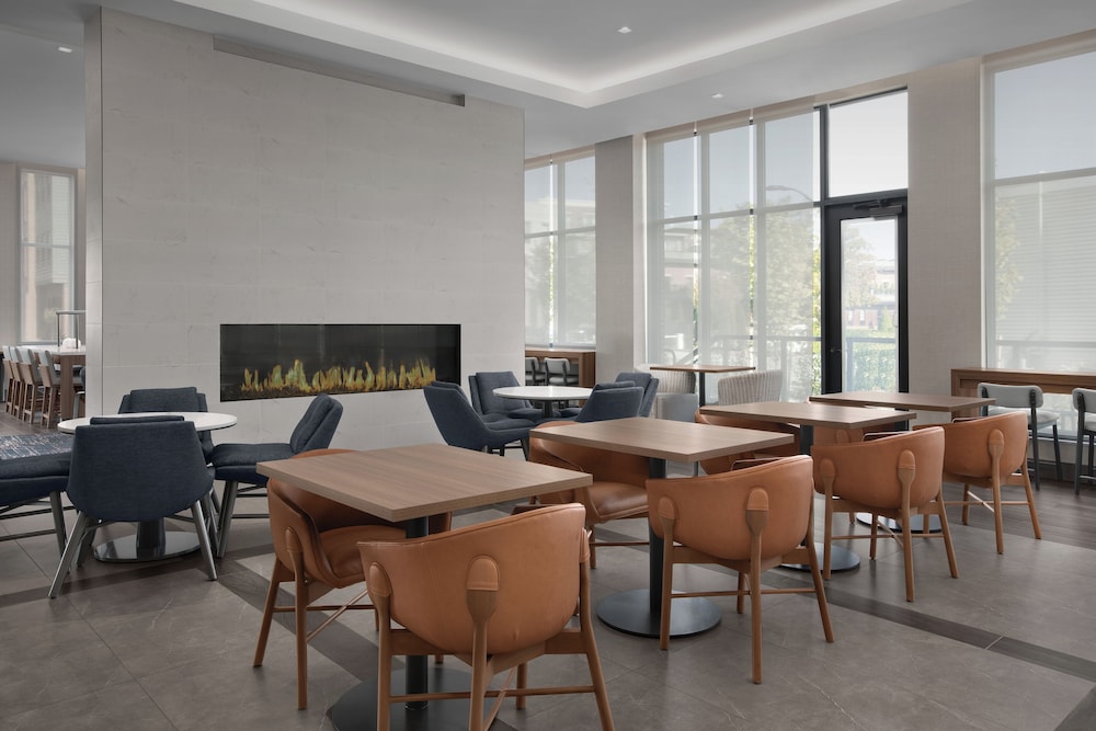 Homewood Suites By Hilton Portsmouth Downtown - photo 34