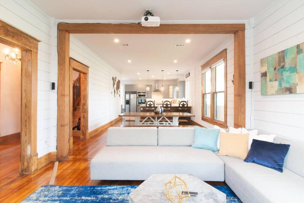 Bachelor Bachelorette Weekend in the Heart of ATX in Austin, United States