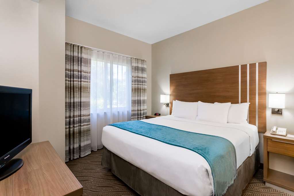 Hawthorn Extended Stay by Wyndham Naples - photo 27