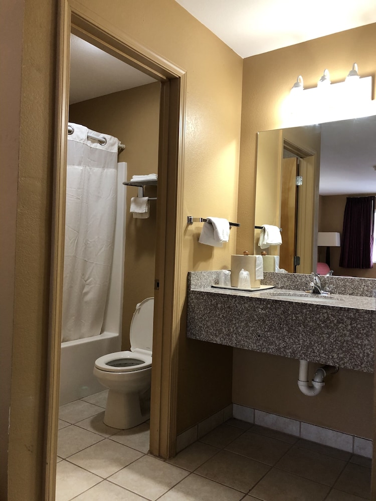 Caronoda Motel - photo 18