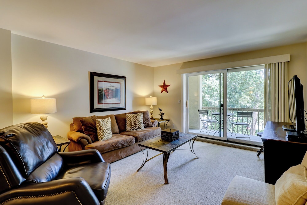920 Cutter Court at the Sea Pines Resort - photo 4