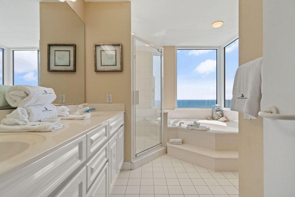 Beach Colony Tower Penthouse 17C - photo 22