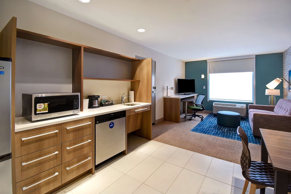 Home2 Suites by Hilton Wichita Downtown Delano - photo 17