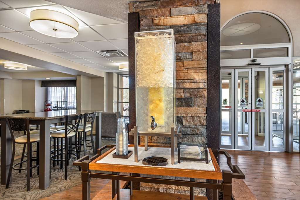 Best Western Plus Peak Vista Inn & Suites - photo 54