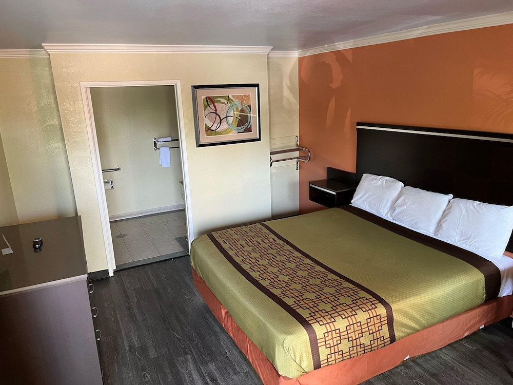 Rivera Inn & Suites Motel Pico Rivera — hotel in Pico Rivera