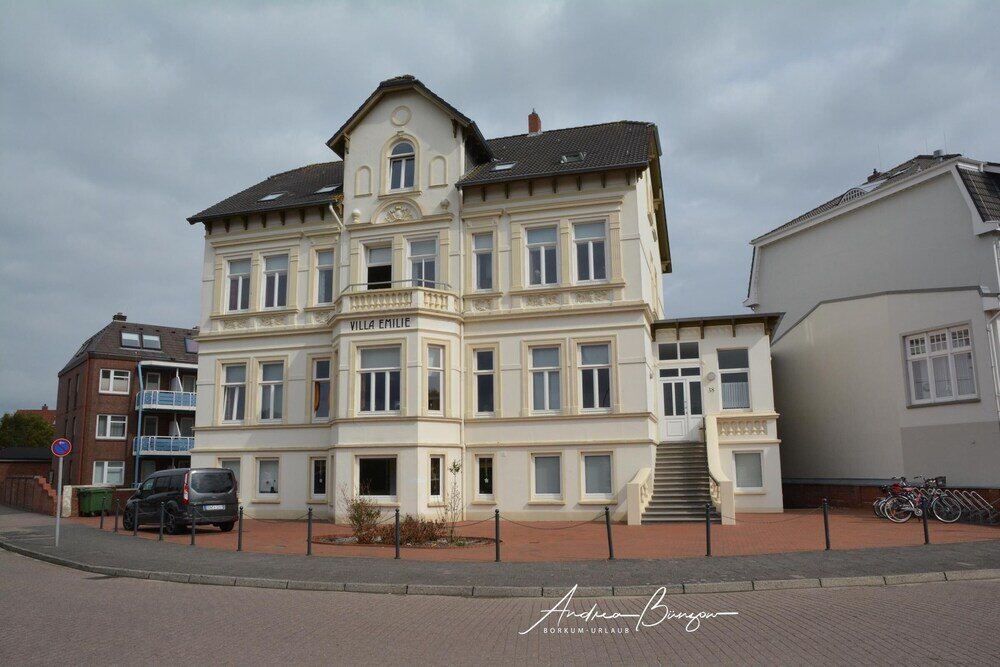Villa Emilie Wohnung Augustine — 4-Star Luxury Hotel in Borkum, Germany