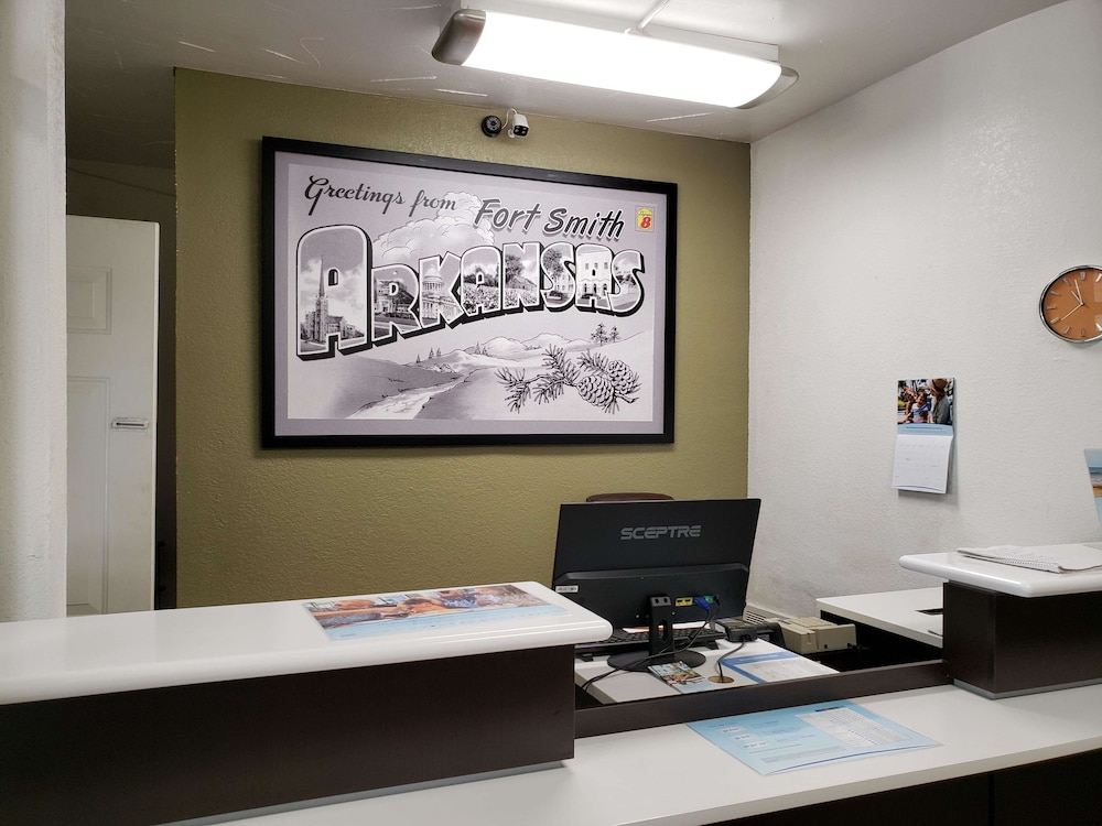 Super 8 by Wyndham Fort Smith - photo 13