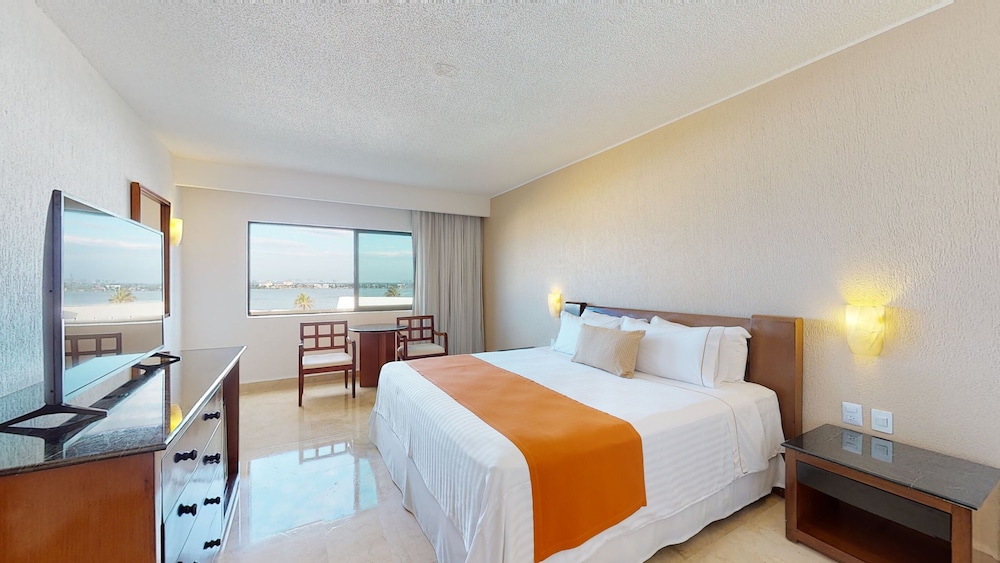 Flamingo Cancun All Inclusive
