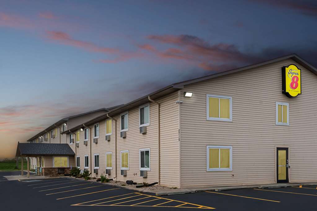 Super 8 by Wyndham Council Bluffs IA Omaha NE Area - photo 5